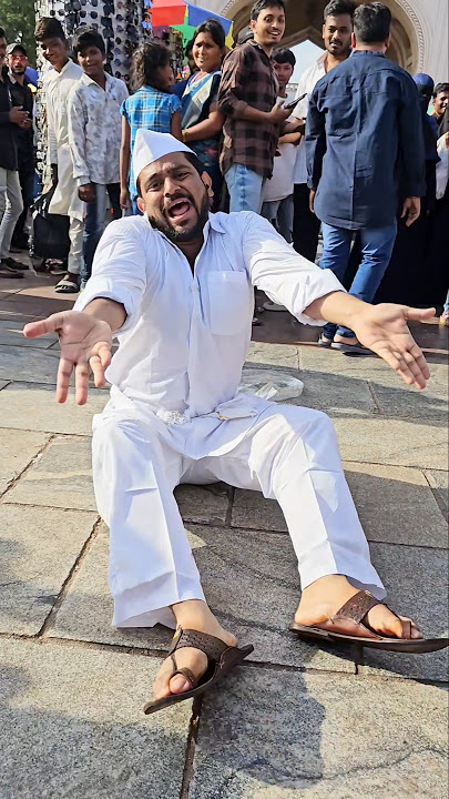 Charminar Pe Mehbooba Banaliyo Mujhe Dulha 😂