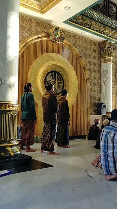 Relief Arab indah yg berada di dalam masjid Syeh Mbah Kholil Bangkalan ( Madura )