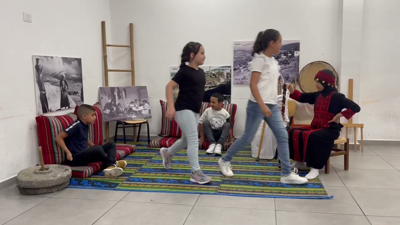 عرض مسرحية الرابع أ - الابتدائية أ عيلوط