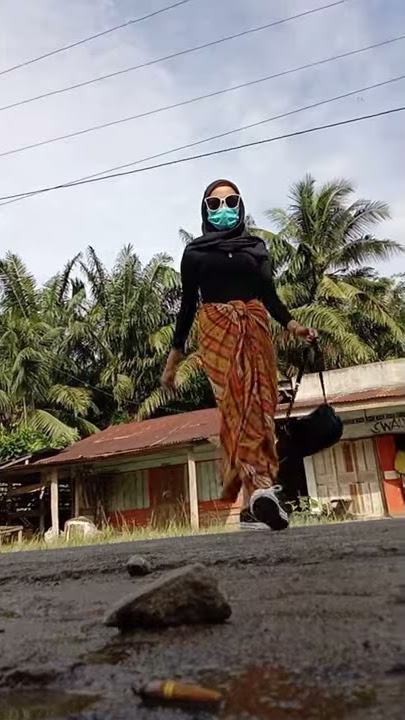 TANAH AIR KU COVER TIKTOK COBA OOTD PAKE KAIN BATIK