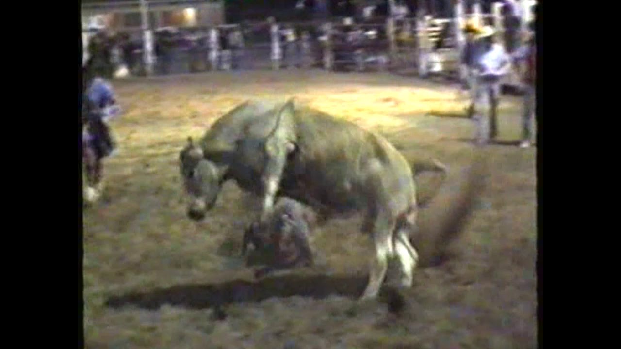 Winton Rodeo Winton Rodeo Bull Ride Final 1994 - YouTube