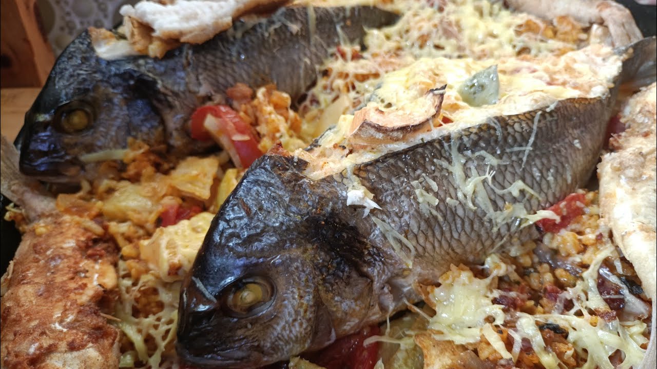 سمكة دوراد الملكية 👑🐟 اسهل طريقة التنظيف السمكة وطهيها مع حشوة تهبل فالبنة فالفرن👌