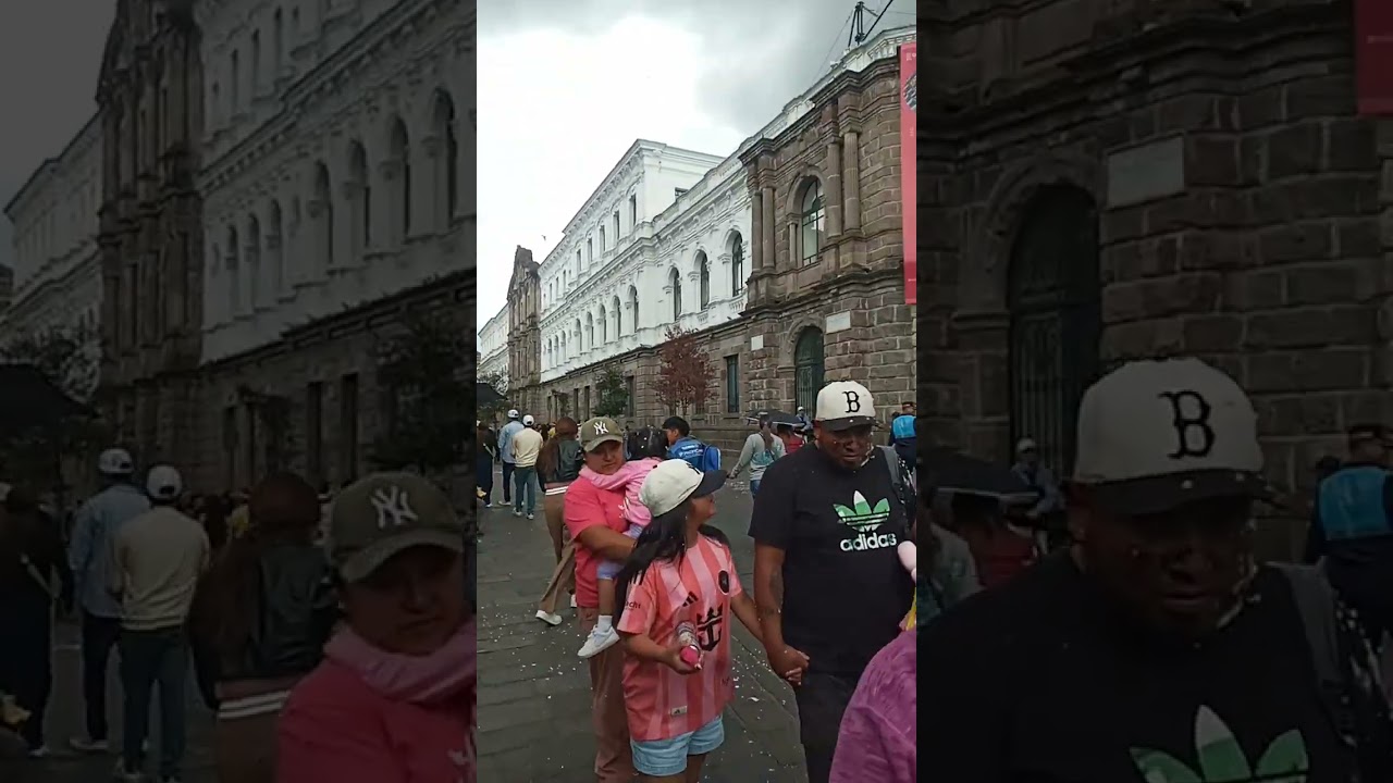 Ambiente del último dia de carnaval en el centro histórico