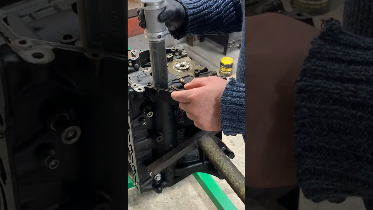 Balancing shaft installation 1.8 TSI 