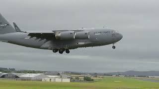 2022-07-25 USAF Boeing C-17A Globemaster III - 00-0177 - lands at Prestwick R/W 30