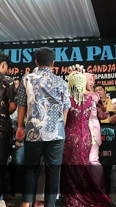 Selendang Biru Cover Yayah Andriani #dangdut #orkesdangdutjalanan #mustikapaksi