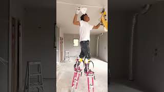 A smart tool to help handymen reach higher #shorts