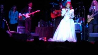 Loretta Lynn Fist City & She's Got you - Live ! Arlingtion Texas