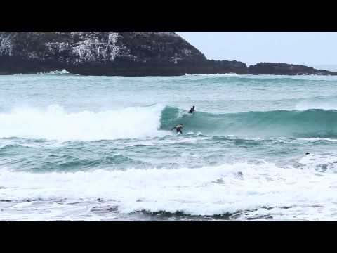 Another look at the bay when it's firing., Maukātia Bay surf spot, Auckland West, New Zealand.