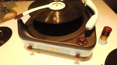 Voice of Music record player playing a 78 RPM record.