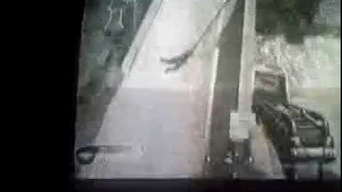 cod4 Tutorial Crossfire how to get out of the map