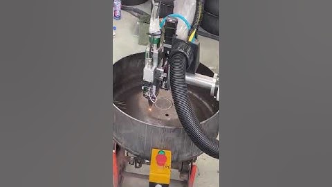 robot arm laser cutting