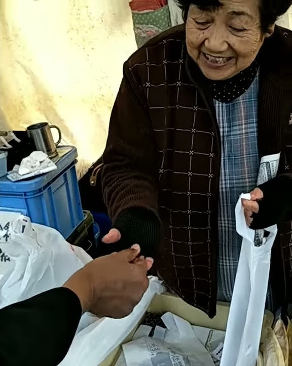 Why Sherly Malinton Bully Marissa Haque Ikang Fawzi?(8)