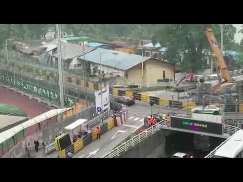 Huge pile up - Crash - 2017 Macau Grand Prix - FIA GT World Cup - Weber Niraschtoe