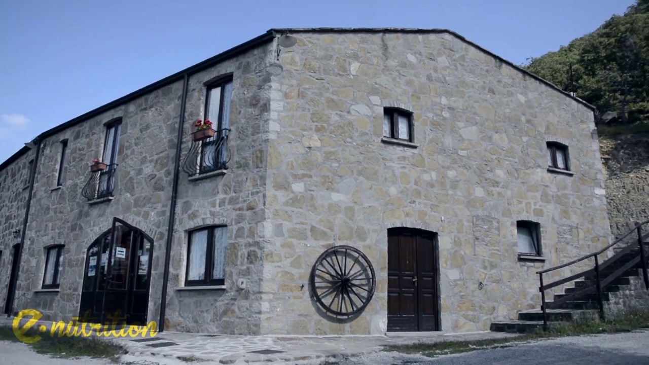 AGRITURISMO LA GROTTA DELL' EREMITA - CASTELMEZZANO (PZ)