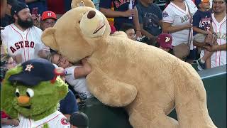 Houston Astros Mascot Orbit Brings Girl Giant Teddy Bear screenshot 4