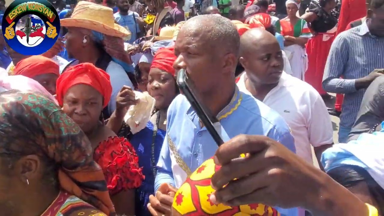 Vodou:Mach pou lapè,Roi vodou a Augustin St-clou nn yn entèvansyon fè tout moun sezi paske se yn....