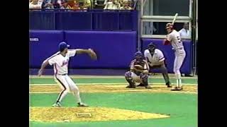 PHI@NYM: Ron Darling strikes out two in relief (1990)