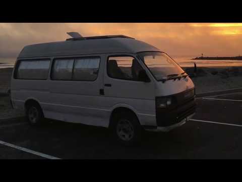 🚍 Toyota Hiace
