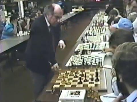 The chess games of John van der Wiel