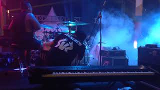 Download lagu Rocket Rockers - Masih Banyak Hati Yang Menunggu