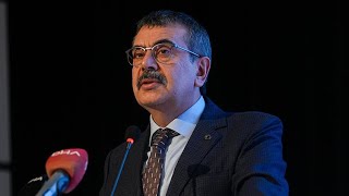 Ne Demek Yusuf Tekin Istifa? Gidin Çocuğunuza Sahip Çıkın.