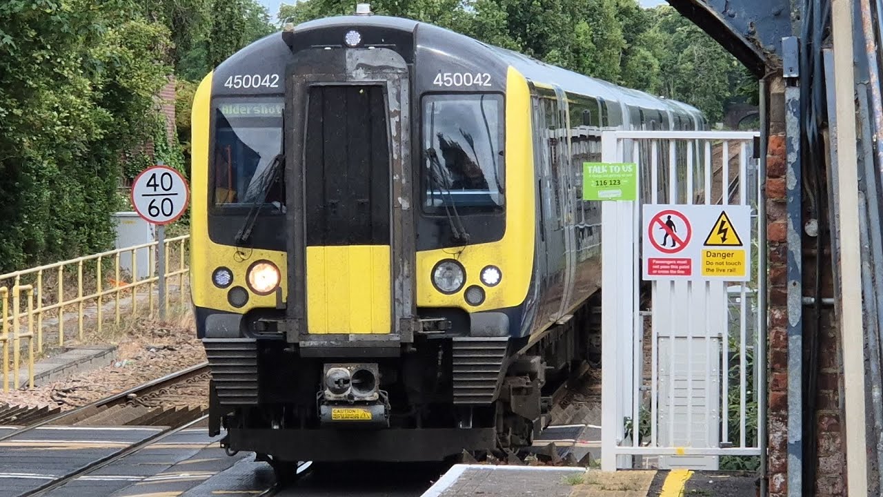 South Western Railway Class 450042 arrives at Camberley - YouTube
