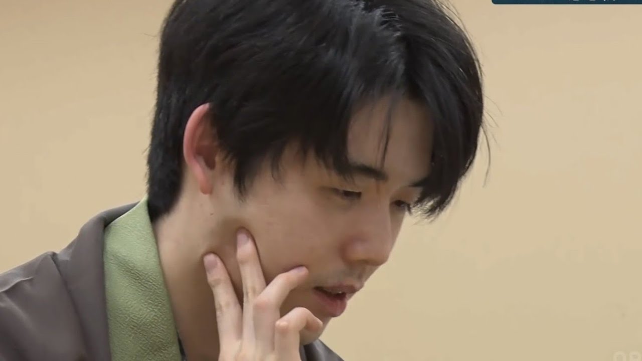  藤井聡太棋王、異例の“空白1分”で戦闘モード発動 