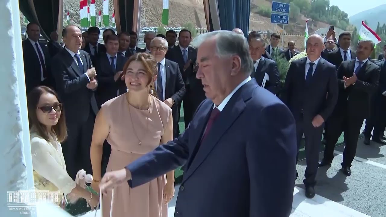 Ба истифода додани роҳи байналмилалии Роғун-Обигарм-Нуробод ва се нақби он