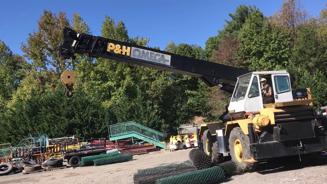 P&H Omega 20-Ton Rough Terrain Crane 04