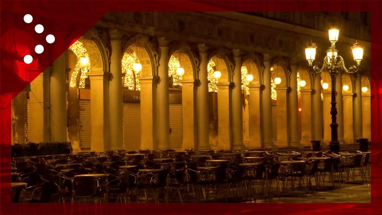 venezia-accese-luci-natalizie-le-immagini-delle-vie-illuminate-youtube