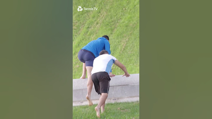 Novak Djokovic Climbs Paris Bercy Arena ⛰