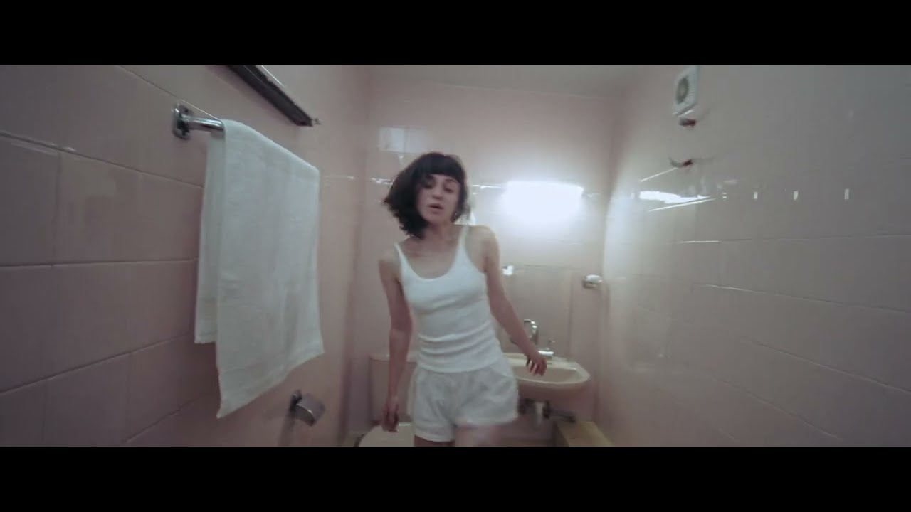 yanichka Nushi - 43 (Official Video)