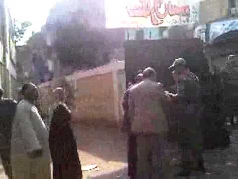 انتخابات مصر 2011 مباشر عالم واحد محافظة الجيزة 15 12 حالة التواجد الامنى لافراد الجيش داخل مدرسة منى الامير بالحوامدية