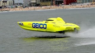 Miss Geico beast powerboat heats it up-Miss Geico turbine boat racing