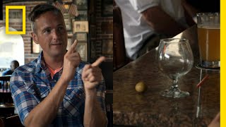 オリーブを触らずにワイングラスへ入れる方法 | ナショジオクイズ
