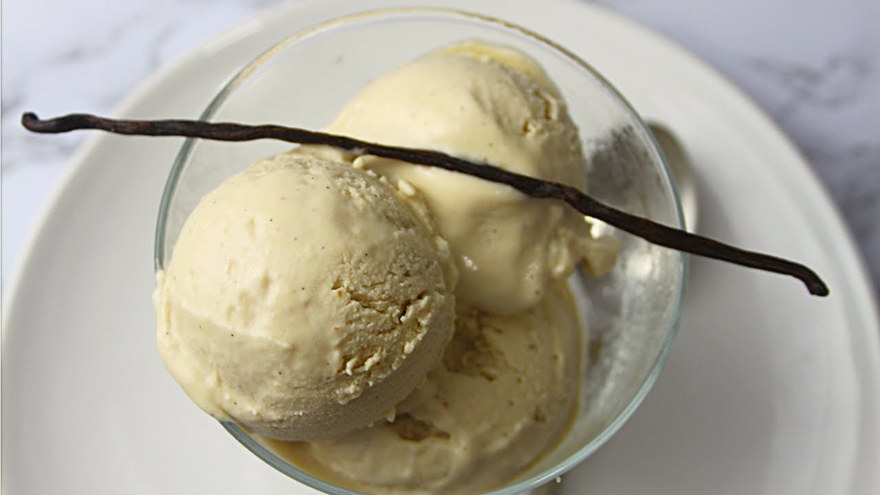 Helado de vainilla vegano y saludable. Sin maquina de helados
