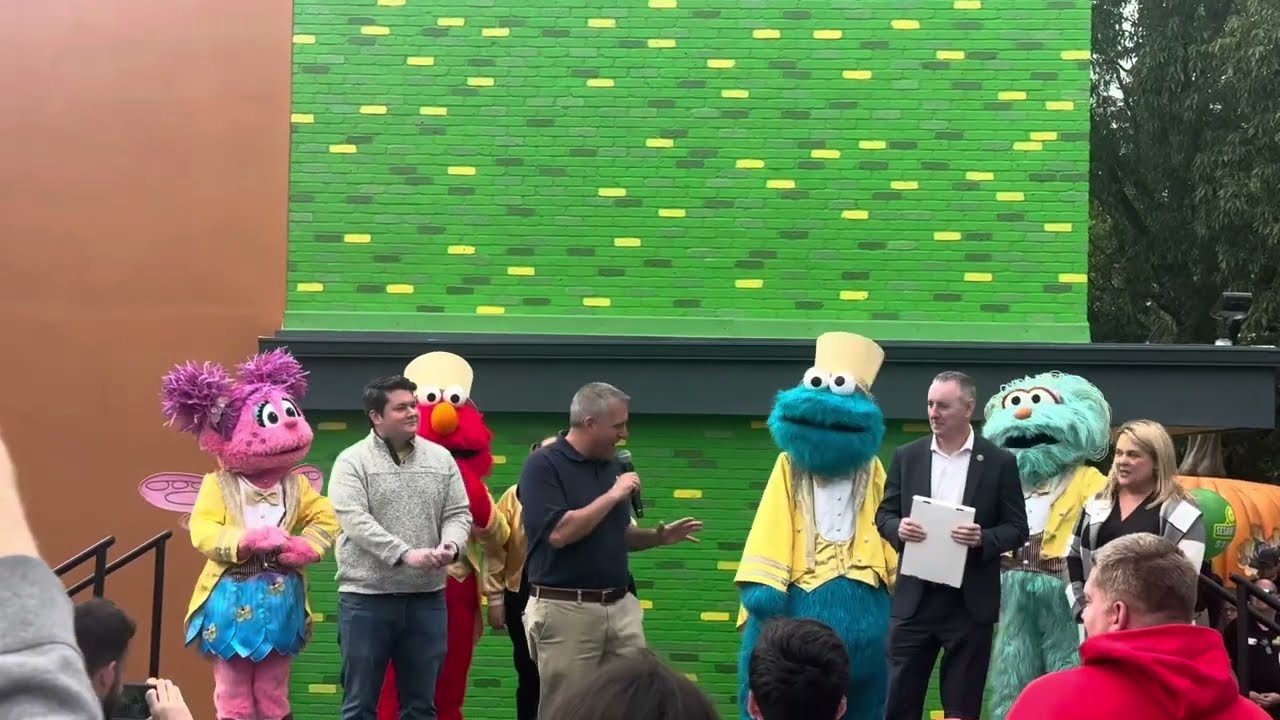 Sesame Place Store Grand Opening Ceremony W/Elmo, Abby, Cookie and Rosita Sesame Place Philadelphia