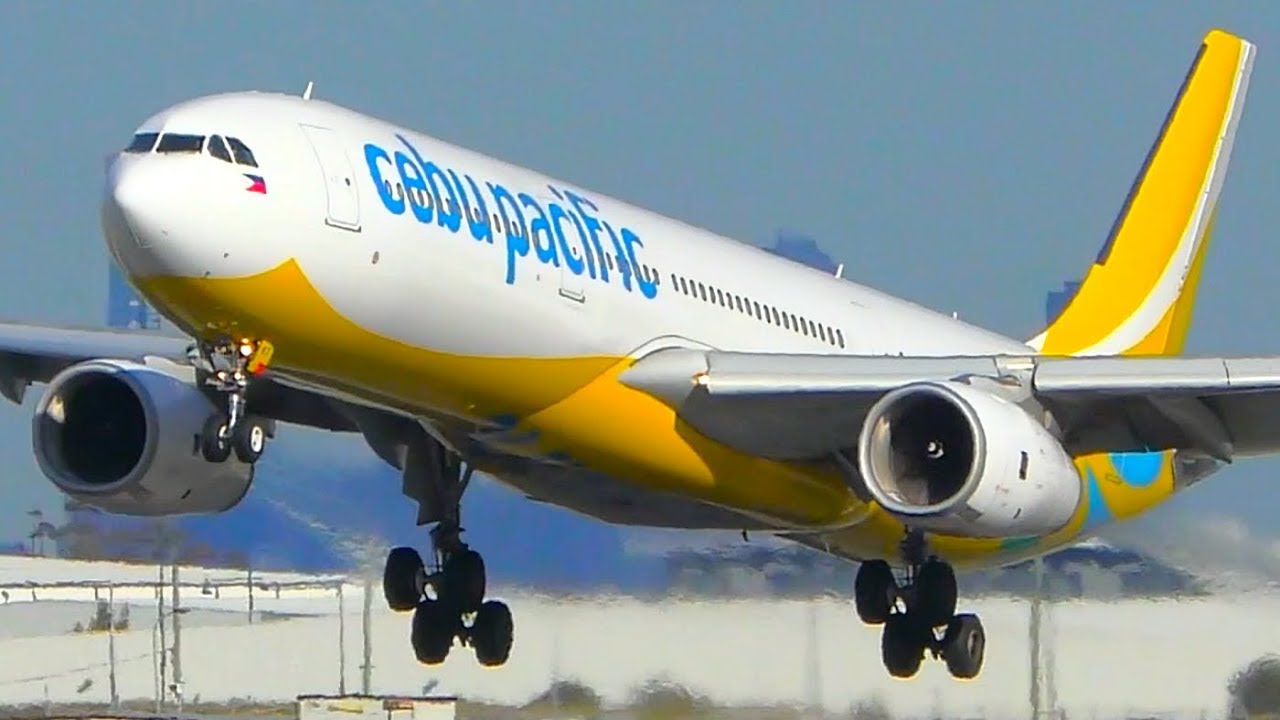 Incredible Cebu Pacific Airbus A330 Close Up Takeoff Landing Melbourne Airport Plane Spotting