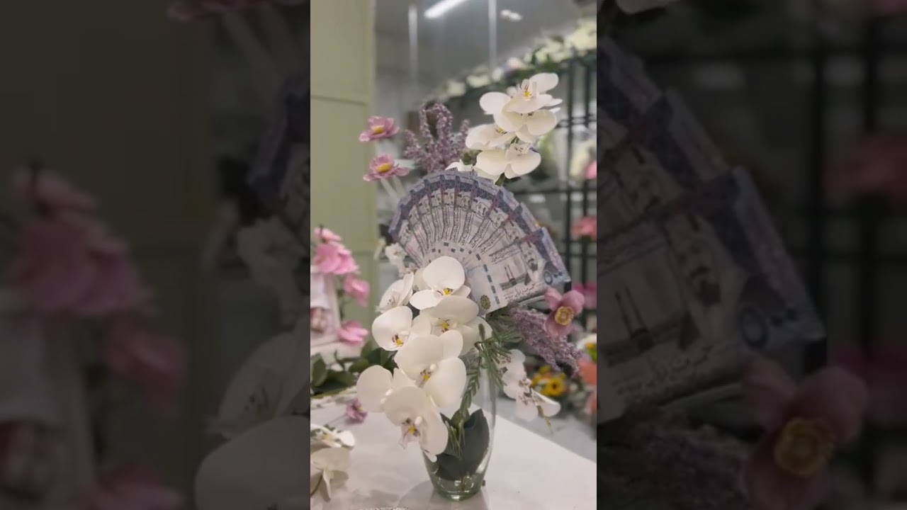five thousand riyals on top of flower vase😱😱😱😱 