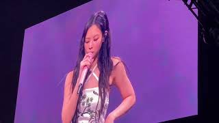 221213 HAPPY JENNIE IS WHAT REALLY MATTERS FOR ME ♡ #BORNPINKinPARIS_D2