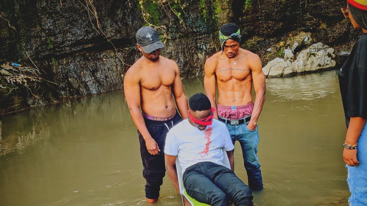 UNTOUCHABLE01 - Regina [Official Video]