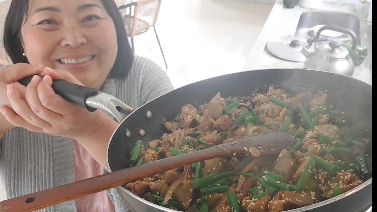 SERÁ QUE DÁ PRA FAZER UMA REFEIÇÃO COM POUCA CARNE? | FIZ CHÁ DE CRAVO BOM PRO FÍGADO E DIGESTÃO