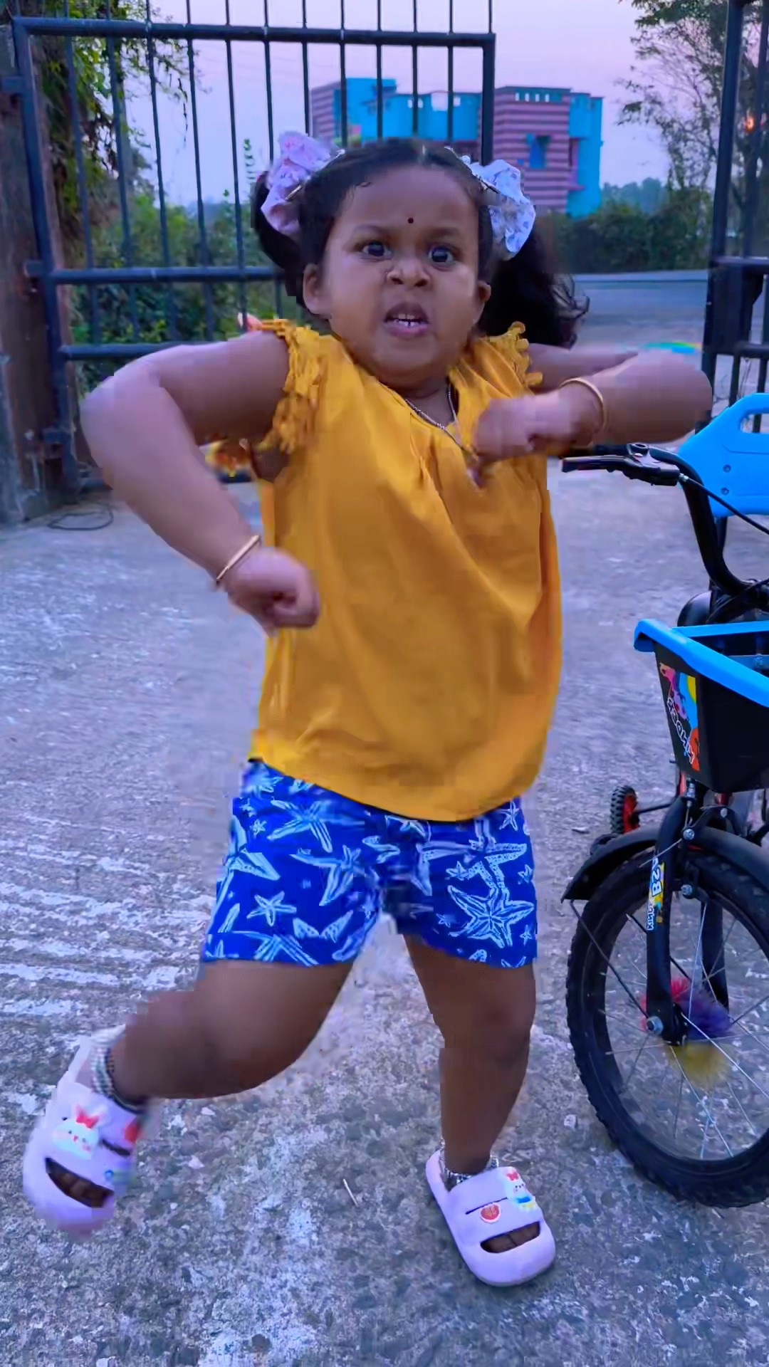 Funny Dance For Both Sides ?? #viral #shorts #trending #funny #comedy