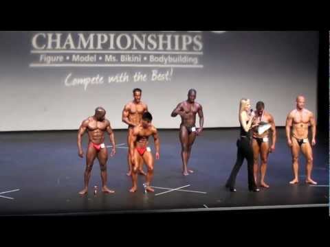 Posedown & Results of Miami Pro UK bodybuidling 20...
