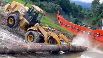 Operator wheel loader kepiting ini skillnya bukan main