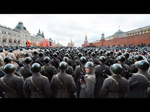 Russian Military Parade 1945 Remastered: The First Victory Parade on Red Square (English T)