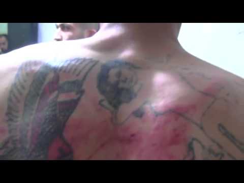 شاهدوا الكتابات على اجساد الشبيحة بحلب واحكموا فيهم