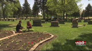 How a cemetery is preparing for Memorial Day weekend