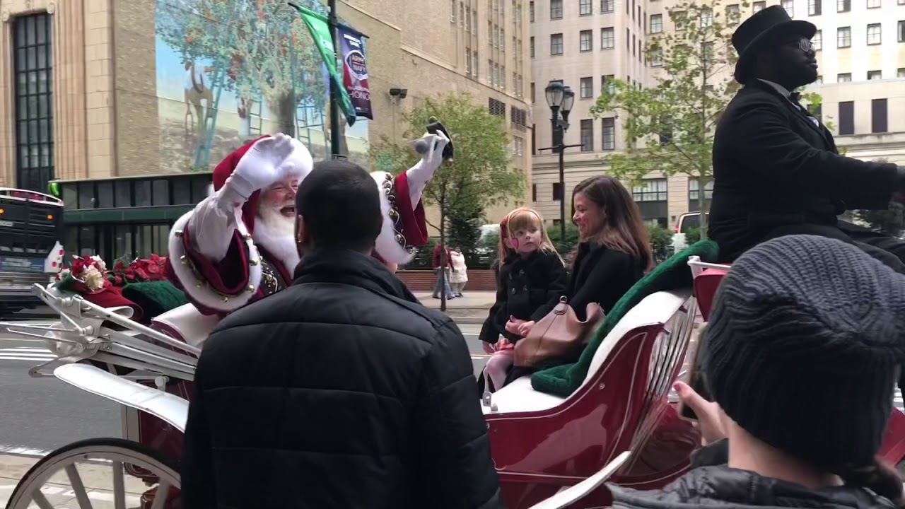 Macy’s Holiday Windows Revealed